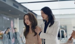 เม้าท์สนั่นวงการ! นางเอกดาวรุ่ง 'ซัน อาทิตา' แอบย่องขึ้นคอนโดหรูกับชายปริศนายามวิกาล งานนี้แฟนๆ ชวนสงสัย หรือพระเอกคู่จิ้นในจอ จะไม่ใช่แค่คู่ฟิน แต่เป็นคู่จริงนอกจอ? ติดตามได้ในซีรีส์แซฟฟิก "ตะวันระฟ้า" EP.1 ทาง GMM25