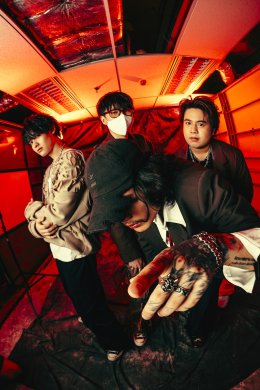 'ADORA' ปลดปล่อยตัวตนในช่วงเวลาที่เงียบที่สุดของคืน กับซิงเกิลใหม่ "4:00am club aim" ที่ชวนดิ่งสู่ห้วงภาวะเปลือยเปล่าในใจ
