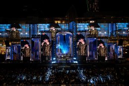 กระหึ่มโลก! เคานต์ดาวน์ เซ็นทรัลเวิลด์ แลนด์มาร์กเดียว ที่รวมศิลปิน T-Pop No.1 มากที่สุด ผู้คนนับแสนจากทั่วโลกต้อนรับปี 2569 สร้างประวัติศาสตร์โมเมนต์ข้ามปีอีกครั้ง 