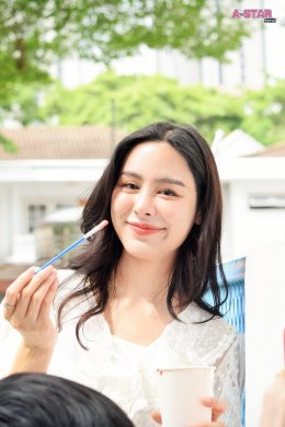 'แบม สราลี' แท็กทีม 'อุ้ม - พีพี' ร่วมใจระบายสีกำแพงโรงเรียน ฉลองวันเกิดสุดอบอุ่นในงาน "BAMs Heart to Hearts: charity project 2026"