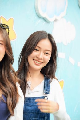 'แบม สราลี' แท็กทีม 'อุ้ม - พีพี' ร่วมใจระบายสีกำแพงโรงเรียน ฉลองวันเกิดสุดอบอุ่นในงาน "BAMs Heart to Hearts: charity project 2026"