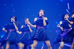 'BNK48 & CGM48' โชว์พลังเจนใหม่กว่า 49 ชีวิตกับคอนเสิร์ตเต็มรูปแบบ พร้อมอำลา 'CGM48' รุ่นที่1 จบการศึกษาน้ำตาท่วมฮอลล์  