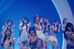 'BNK48 & CGM48' โชว์พลังเจนใหม่กว่า 49 ชีวิตกับคอนเสิร์ตเต็มรูปแบบ พร้อมอำลา 'CGM48' รุ่นที่1 จบการศึกษาน้ำตาท่วมฮอลล์  