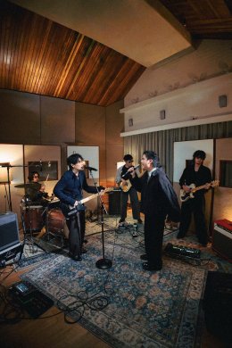 FREEHAND ชวน REF PURPEECH ฟีเจอริ่งเพื่อขอบคุณแฟนเพลง ที่ซัพพอร์ตเพลง "สักวันจะไม่แตกสลาย (Dear Trauma)" ทะยานสู่ล้านที่ 3