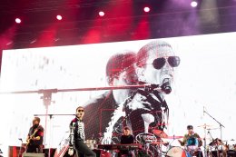 สุกี้-กมล สุโกศล แคลปป์, บอย โกสิยพงษ์ และ สมเกียรติ อริยะชัยพาณิชย์ มอบความสุขท้าลมหนาวส่งท้ายตำนาน Bakery Music และ Dojo City กว่า 10 ชั่วโมงเต็ม ใน SINGHA LIFE Presents B.DAY After Party Festival: Life After Live