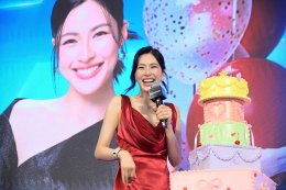 สัมผัสประสบการณ์สุดเอ็กซ์คลูซีฟกับ 'หลิงหลิง คอง' ที่ถูกรังสรรค์ขึ้นเพื่อมอบช่วงเวลาอันน่าจดจำให้กับสมาชิกบัตร Bangkok Bank M Visa ในงาน Bangkok Bank M VisaBangkok Bank M Visa Curates an Exclusive Evening with Lingling Kwong