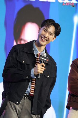 จัดเต็มโมเมนต์สุดฟินกับ 'จูเนียร์-มาร์ค' ในงาน Bangkok Bank M Visa Exclusive Party  x Junior Mark​ 