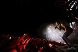 ไฟลุก! "PATTAYA COUNTDOWN 2026 MONOMAX" คืนที่สองเดือดทะลุปรอท ทัพศิลปินตัวท็อปจัดเต็มโชว์สุดพลัง นักท่องเที่ยวล้นหาด!