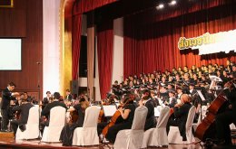"สังเวชนียสถานซิมโฟนี" ปรากฏการณ์ดนตรีครั้งประวัติศาสตร์ของไทย ถ่ายทอดพุทธประวัติผ่านซิมโฟนีสุดยิ่งใหญ่ สะกดผู้ชมแน่นหอประชุมจุฬาฯ