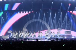 'BNK48 & CGM48' โชว์พลังเจนใหม่กว่า 49 ชีวิตกับคอนเสิร์ตเต็มรูปแบบ พร้อมอำลา 'CGM48' รุ่นที่1 จบการศึกษาน้ำตาท่วมฮอลล์  
