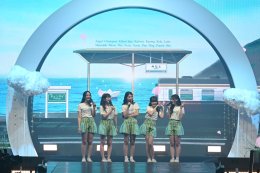 'BNK48 & CGM48' โชว์พลังเจนใหม่กว่า 49 ชีวิตกับคอนเสิร์ตเต็มรูปแบบ พร้อมอำลา 'CGM48' รุ่นที่1 จบการศึกษาน้ำตาท่วมฮอลล์  