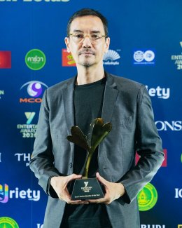 ตอกย้ำความสำเร็จ!! CHANGE2561 คว้า 3 รางวัล พูห์ - พาเวล คว้ารางวัล Y Couple of the Year ปีเตอร์ นพชัย คว้ารางวัล Best Y Series Director of the Year และ สามีบ้านนอก My Rustic Wife คว้ารางวัล  Most Popular Y Novel จากเวที Y Entertain Awards 2026