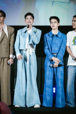 CHANGE2561 ทำถึง!! จัดเต็มเซอร์ไพรส์ส่งท้าย "CLASS CRUSH CRISIS" เพื่อนสนิทระวังคิดไม่ซื่อ ปิดโรงหนังร่วมชมพร้อมแฟนคลับนับพัน ปังจนบัตร Sold Out ทุกที่นั่ง เต็มอิ่มไปด้วยรอยยิ้มและน้ำตาแห่งความสุข ในงาน "CLASS CRUSH CRISIS FINAL EPISODE&amp