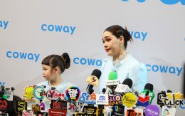 โคเวย์ กับ 'แม่ชม - น้องเกล' ชวนยกบ้านสู่คุณภาพชีวิตที่ดีกว่า กับแคมเปญ "โคเวย์ยกบ้าน"