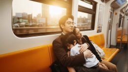 CLOCKWORK MOTIONLESS ส่งซิงเกิลใหม่ "อาจจะดี" ถ่ายทอดการจากลาอย่างเข้าใจ ชวน 'หมู BIG ASS' ร่วมฟีทฯ และ 'กบ BIG ASS' โปรดิวซ์