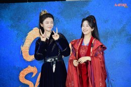 iQIYI Starship ยกทัพซีรีส์ "Cage of Shadows กรงขังแห่งเงา"  ลัดฟ้าเยือนไทย นำทีมโดย 'หลิวเหม่ยหาน, ฟู่จิง, มู่หลาน' และ 'เจี่ยงซ่างซี' ปรากฏตัวในชุดย้อนยุคสุดอลังการ พาผู้ชมร่วมสัมผัสบรรยากาศ "หอหลิงหยา" แบบสมจริง