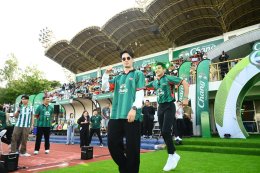 ช้าง จัดเต็มความยิ่งใหญ่ในศึก "ช้าง ยู-แชมเปี้ยน คัพ ปี 3" นัดชิงชนะเลิศ ส่ง 'นิกกี้-เกรท-บอย-ลีซอ' นำทีมช้างเพื่อนซี้ ปะทะ ทีมนักข่าว ใน "แมตช์ดวลลูกโทษในฝัน" แข่งยิงประตูตำนานช้างศึก "กวินทร์บินได้"