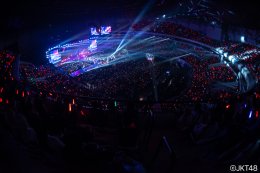 แฟนๆ แสดงความยินดี "เฟนี" สมาชิกวง "Quadlips" คว้าอันดับหนึ่ง ตำแหน่ง Center JKT48