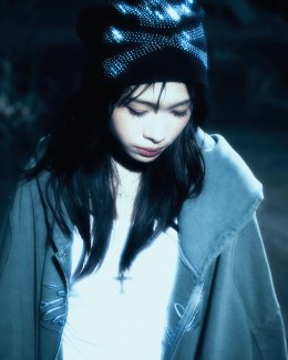 'Dena Euprasert' ศิลปินหญิงเดี่ยวคนล่าสุดจากค่าย 19 เปิดตัวซิงเกิลแรก "ตลอดกาล" เพลงร็อกหวานขมที่แต่งจากหัวใจ