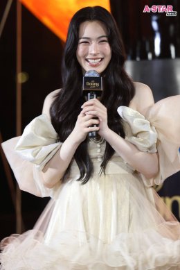 สวยจึ้งกระแทกตา! 'หลิงหลิง คอง' ออร่าพุ่งบนแคทวอล์ก DOWNY LUXE SUNWAY พร้อมนั่งแท่น Brand Ambassador "ดาวน์นี่ ลักซ์" หอมแดด ทุกที่ ทุกเวลา
