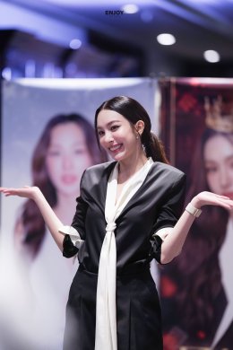 'เอนจอย ธิดารัตน์' ร่วมแบ่งปันโมเมนต์ความประทับใจกับแฟนคลับในงาน "【Enjoy Thidarat Exclusive Heartbeat Moments 】- 1st Solo Fansign In BANGKOK" ท่ามกลางกระแสการต้อนรับอย่างอบอุ่นของแฟนๆ