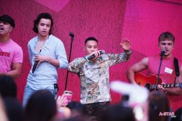 December 10 ทำใจละลาย ร้องสดกลางสยาม เสิร์ฟความน่ารักใน Meet & Greet อย่างใกล้ชิด ไลฟ์รายการ Thailand Music Countdown พร้อมเตรียมคอนเทนต์ในไทยให้ติดตามกันอีกเพียบ!