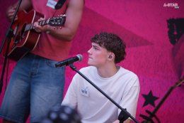 December 10 ทำใจละลาย ร้องสดกลางสยาม เสิร์ฟความน่ารักใน Meet & Greet อย่างใกล้ชิด ไลฟ์รายการ Thailand Music Countdown พร้อมเตรียมคอนเทนต์ในไทยให้ติดตามกันอีกเพียบ!