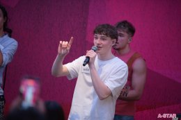 December 10 ทำใจละลาย ร้องสดกลางสยาม เสิร์ฟความน่ารักใน Meet & Greet อย่างใกล้ชิด ไลฟ์รายการ Thailand Music Countdown พร้อมเตรียมคอนเทนต์ในไทยให้ติดตามกันอีกเพียบ!