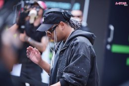 December 10 ทำใจละลาย ร้องสดกลางสยาม เสิร์ฟความน่ารักใน Meet & Greet อย่างใกล้ชิด ไลฟ์รายการ Thailand Music Countdown พร้อมเตรียมคอนเทนต์ในไทยให้ติดตามกันอีกเพียบ!