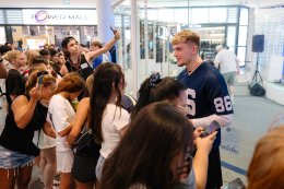 December 10 ทำใจละลาย ร้องสดกลางสยาม เสิร์ฟความน่ารักใน Meet & Greet อย่างใกล้ชิด ไลฟ์รายการ Thailand Music Countdown พร้อมเตรียมคอนเทนต์ในไทยให้ติดตามกันอีกเพียบ!