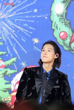 4EVE - Billkin พร้อมทัพคนดังแน่นลานเซ็นทรัลเวิลด์ ฉลองเปิดไฟต้นคริสต์มาสสูงที่สุดในเอเชียตะวันออกเฉียงใต้! กับงาน "Disney The Magical Stars 2026"