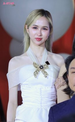 4EVE - Billkin พร้อมทัพคนดังแน่นลานเซ็นทรัลเวิลด์ ฉลองเปิดไฟต้นคริสต์มาสสูงที่สุดในเอเชียตะวันออกเฉียงใต้! กับงาน "Disney The Magical Stars 2026"