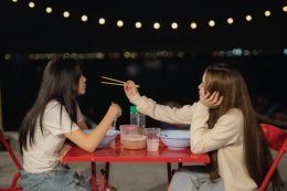 ชอบผู้หญิงน่ารักๆ 'โมเน่ต์-แพรว-มารีน' เด็กแสบคนไหน? ชนะใจ 'แจนรี่' สาวฮอตประจำโรงเรียน "Shock Me Girls รักช็อตใจ ยัยช็อตฟีล"