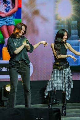 ฮ็อบไม่ไหว! 'ฝ้าย-อะตอม' แจกความฟินไม่กั๊กมัดใจอินเตอร์แฟน ในงาน FAYEATOM 1ST FAN MEETING 'CALL ME BOSS' IN MANILA