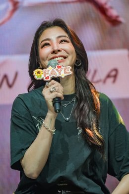 ฮ็อบไม่ไหว! 'ฝ้าย-อะตอม' แจกความฟินไม่กั๊กมัดใจอินเตอร์แฟน ในงาน FAYEATOM 1ST FAN MEETING 'CALL ME BOSS' IN MANILA