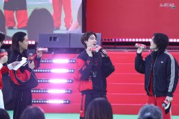 พีพี กฤษฏ์, บิวกิ้น และ PUN ร่วมฉลองโมเมนต์สุดพิเศษ FIFA World Cup Trophy Tour by Coca-Cola เยือนกรุงเทพฯ อย่างยิ่งใหญ่ ขนทัพ T-POP สุดปัง พร้อมโชว์โดรนสุดตระการตาเหนือแม่น้ำเจ้าพระยา เปลี่ยนไอคอนสยามให้เป็นมหกรรมแห่งดนตรี วัฒนธรรม และมนต์เสน่ห์ของฟุตบอล