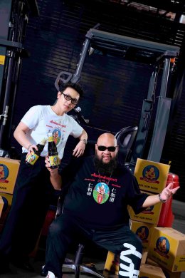 FAT & FURIOUS x เด็กสมบูรณ์ เมื่อแบรนด์เสื้อผ้าสตรีทแฟชั่น เจอกับซอสปรุงรสในตำนาน การคอลแลปสุดครีเอทจึงบังเกิด!