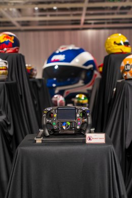 FINAL PIT ผนึกกำลังห้างเซ็นทรัล ในเครือเซ็นทรัล รีเทล และ ธนบุรีพานิช เร่งเครื่องขยาย Motorsport Community ของไทย รับกระแส Formula 1 ที่กำลังเติบโตทั่วโลก ณ ห้างเซ็นทรัลชิดลม