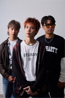 GOODMOOD ศิลปินน้องใหม่ล่าสุดจากค่าย genie records เปิดตัวซิงเกิลแรก "ปล่อยให้ฉันร้องไป" ให้น้ำตาพูดแทนความเจ็บปวด ดึง อะตอม VIIS ร่วมถ่ายทอด