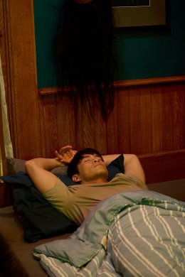 โปสเตอร์หลัก "ข้างบ้าน" เขย่าขวัญ เตรียมชวนเดอะแก๊งให้ก้าวสู่บ้านผีสุดระทึก