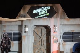 'นานิ' เสิร์ฟความเท่ในงาน Thailand Gala Premiere เปิดตัวภาพยนตร์ "The Mandalorian and Grogu แมนดาลอเรี่ยนและโกรกู" ชวนช็อปชิมชิลในตลาดนัดบรรยากาศดาวอันไกลโพ้น ก่อนฉายจริง 21 พฤษภาคม มาดูโกรกู ในโรงภาพยนตร์ทั่วประเทศ