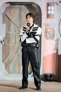 'นานิ' เสิร์ฟความเท่ในงาน Thailand Gala Premiere เปิดตัวภาพยนตร์ "The Mandalorian and Grogu แมนดาลอเรี่ยนและโกรกู" ชวนช็อปชิมชิลในตลาดนัดบรรยากาศดาวอันไกลโพ้น ก่อนฉายจริง 21 พฤษภาคม มาดูโกรกู ในโรงภาพยนตร์ทั่วประเทศ
