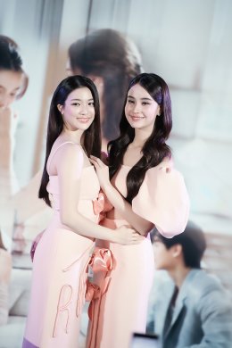 แทนคำขอบคุณ 'จินนี่-เจน่า' จับมือส่งความรัก จัดงาน "พิษรัก Poisonous Love Special Episode" ปิดโปรเจกต์อย่างสวยงาม