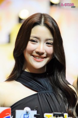 โมเมนต์รักล้นฮอลล์! "จินนี่-เจน่า" เสิร์ฟแฟนคอนคู่ครั้งแรก โชว์ครบรสพร้อมแขกรับเชิญคุณภาพ ในงาน "GINNYJAYNA [HEART TO HEART] FANCON"