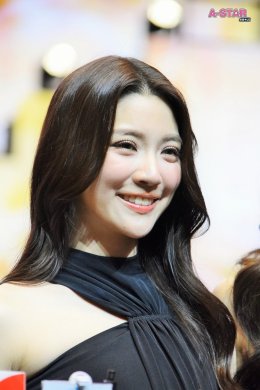 โมเมนต์รักล้นฮอลล์! "จินนี่-เจน่า" เสิร์ฟแฟนคอนคู่ครั้งแรก โชว์ครบรสพร้อมแขกรับเชิญคุณภาพ ในงาน "GINNYJAYNA [HEART TO HEART] FANCON"