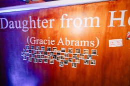 เต็มอิ่มทุกเพลงเพราะในงาน Gracie Abrams  Daughter from Hell Thailand Album Listening Event แฟนๆ ห้ามพลาด 4 เมนูสุดพิเศษ พร้อมมุมถ่ายรูปธีมอัลบั้มใหม่สุด Exclusive ที่ BONCI วันนี้ - 31 ก.ค. นี้