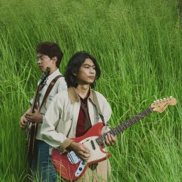 'HAPPILY' ดูโอ้ Indie Rock ปล่อยซิงเกิลใหม่ "ปลอบ (Comfort)" เพลงที่จะอยู่เคียงข้างคุณในวันที่อ่อนล้า