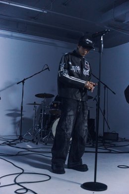 HYE เปิดสตูดิโอถ่ายทอด "Cry (ร้ายร้าย)" ในเวอร์ชัน StudioFloor Session โชว์ตัวตนใหม่ผ่านซาวด์แบบฟูลแบนด์