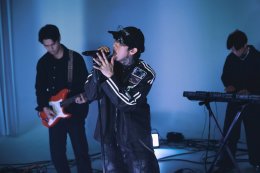 HYE เปิดสตูดิโอถ่ายทอด "Cry (ร้ายร้าย)" ในเวอร์ชัน StudioFloor Session โชว์ตัวตนใหม่ผ่านซาวด์แบบฟูลแบนด์