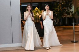 หลิง-ออม ปลื้มเจ้าความรักสุดทุ่มประมูลของรักมากกว่า 1 ล้าน ในงานสมูทอี กาล่าดินเนอร์หรู "Heart Together Exclusive Gala Dinner With LingOrm" นำรายได้ช่วยเหลือบ้านพักฉุกเฉินดอนเมือง